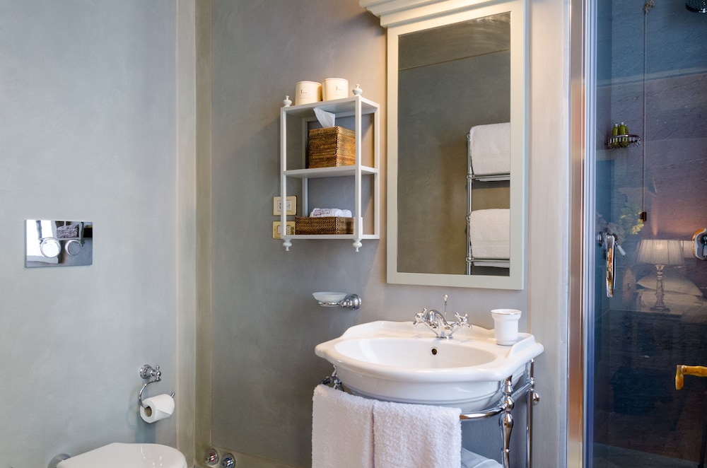 Deluxe Double or Twin Room, 1 Bedroom, City View - Photo 9