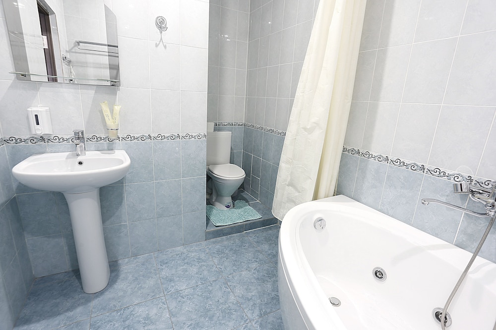 Deluxe Double Room, Jetted Tub photo 2