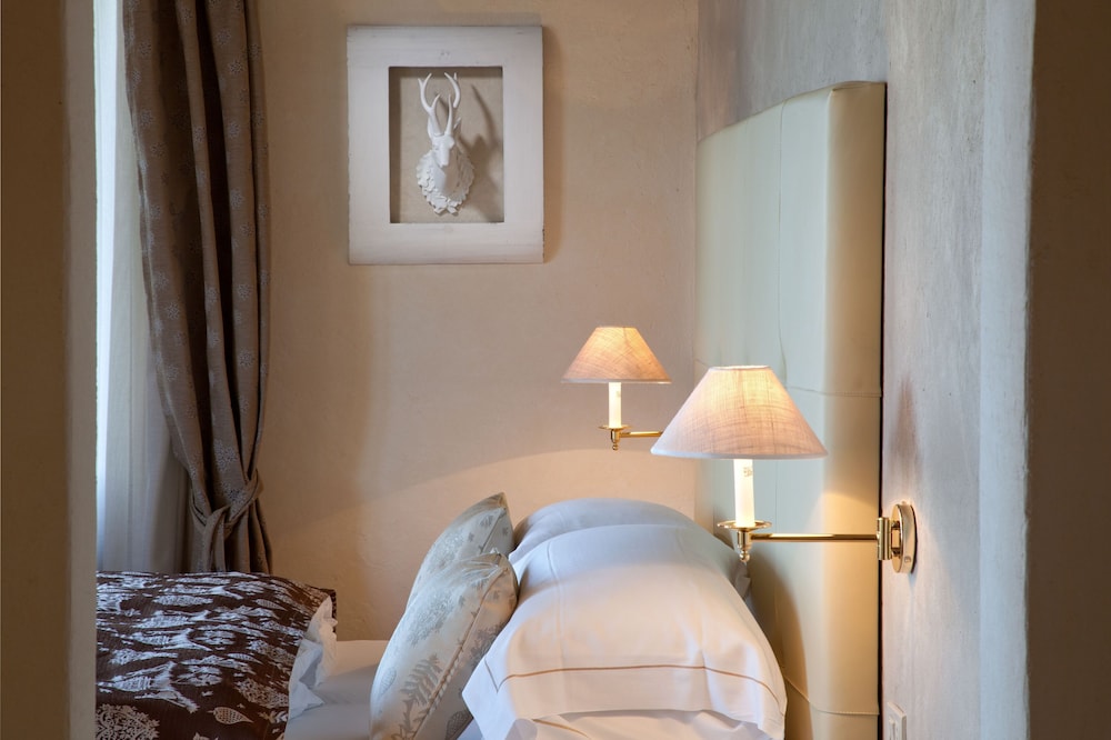 Standard Room (No Lake View, Partially Renovated) Villa Principe photo 2