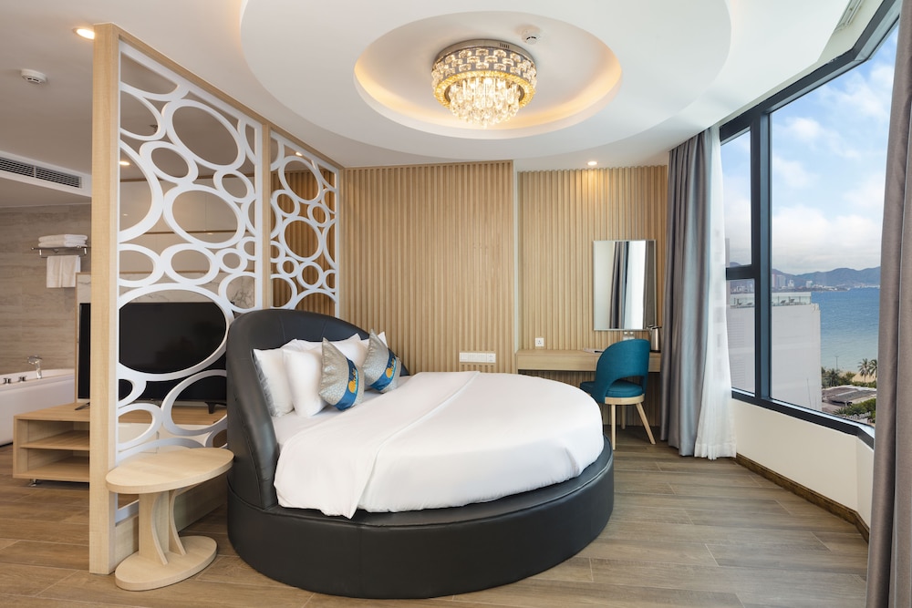 Suite, Sea View photo 3