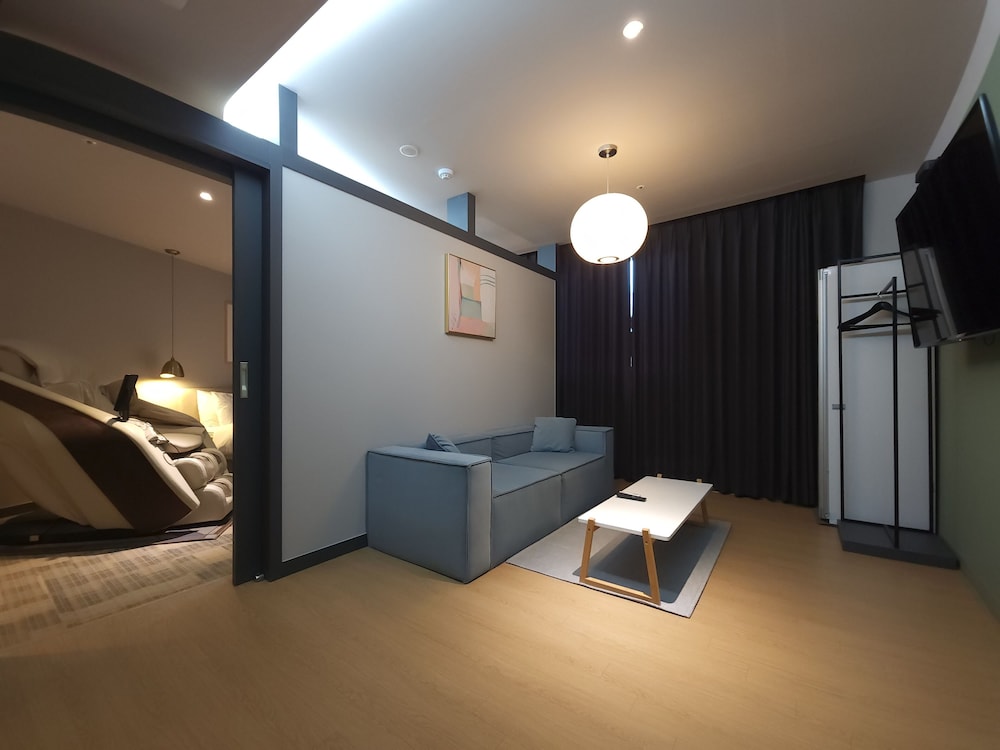 Junior Suite, River View - Photo 3