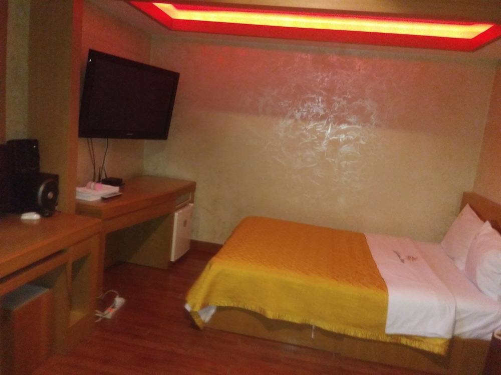 Standard Double Room photo 3
