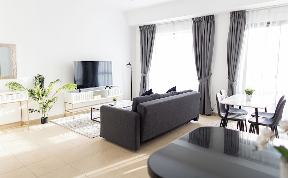 Deluxe Apartment, 1 Bedroom, Balcony, Partial Sea View photo 3