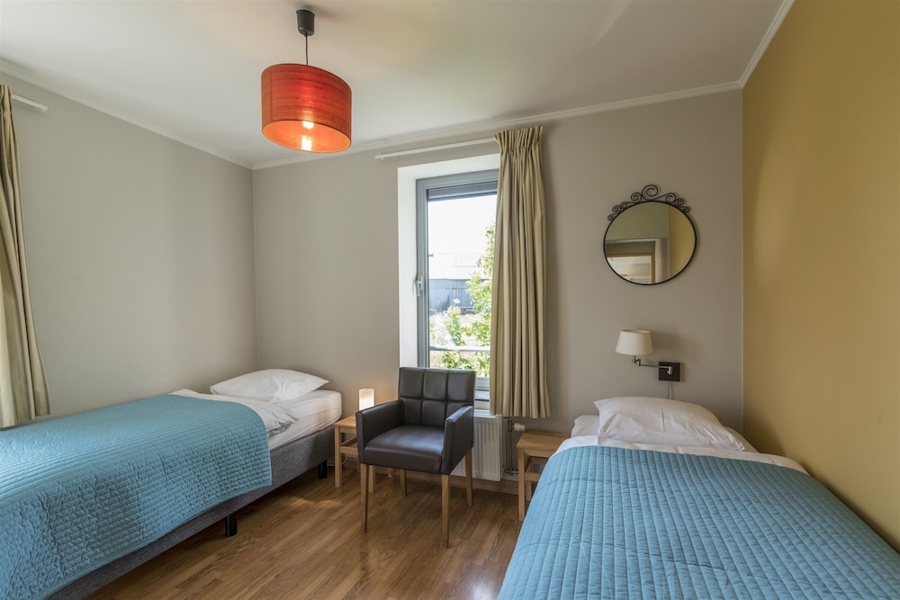 Family House, Multiple Bedrooms, Garden View photo 2
