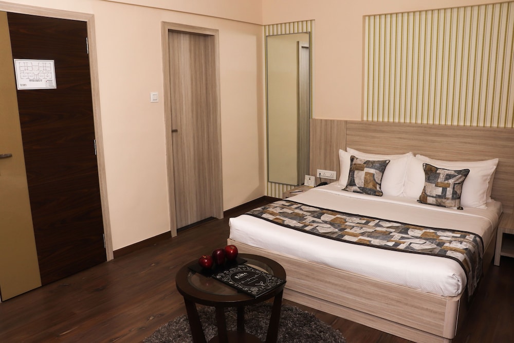 Executive Room - Photo 7