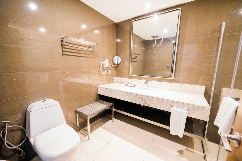 Premium Twin Room - Photo 4