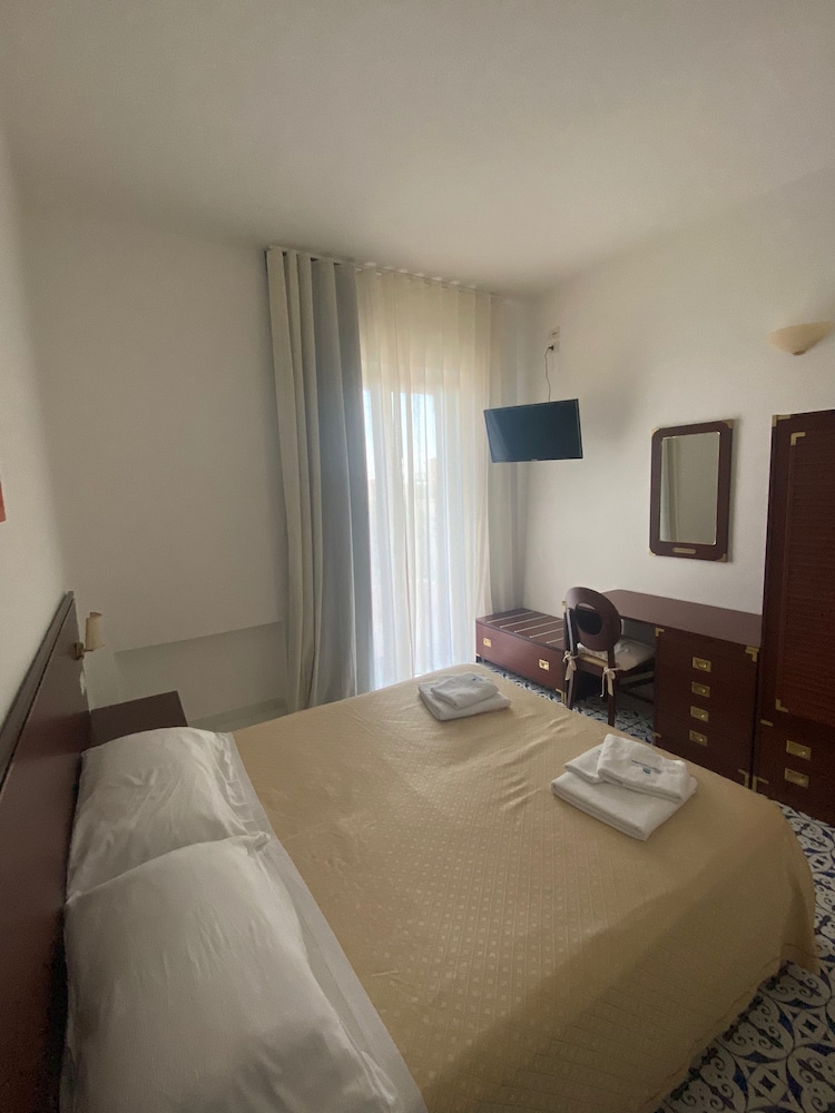 Double or Twin Room, Sea View