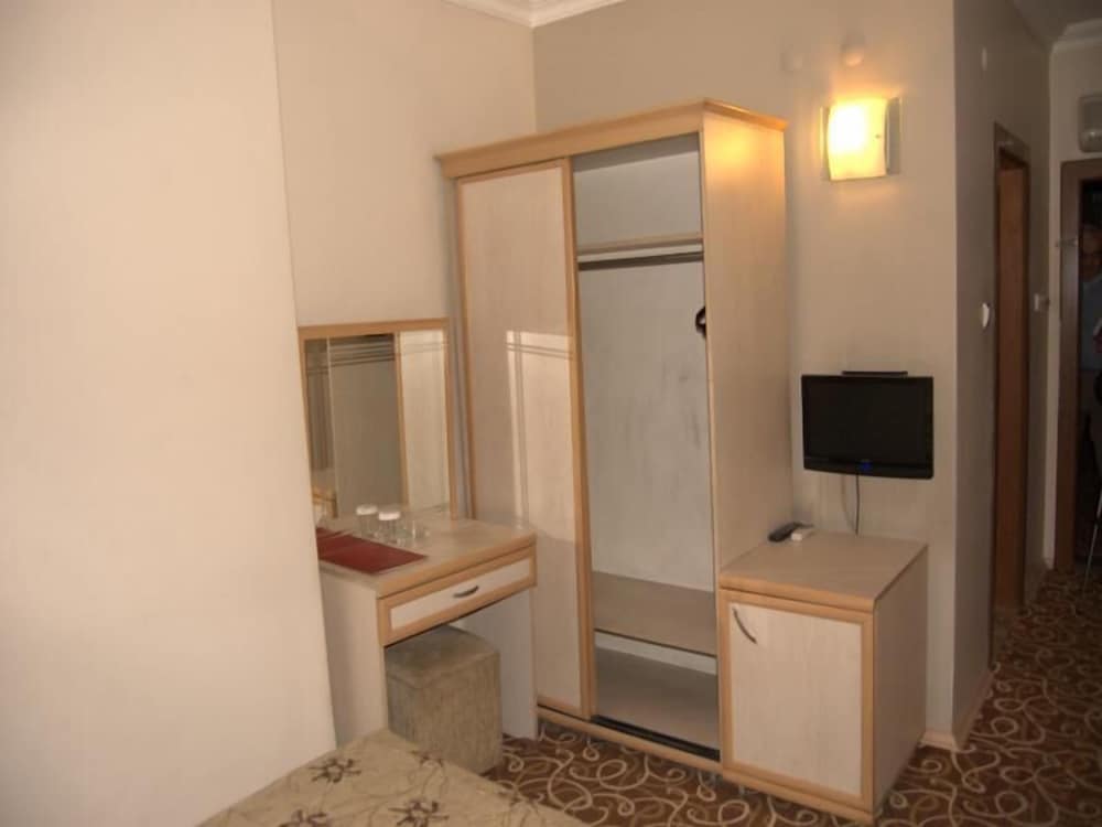 Standard Double Room photo 3