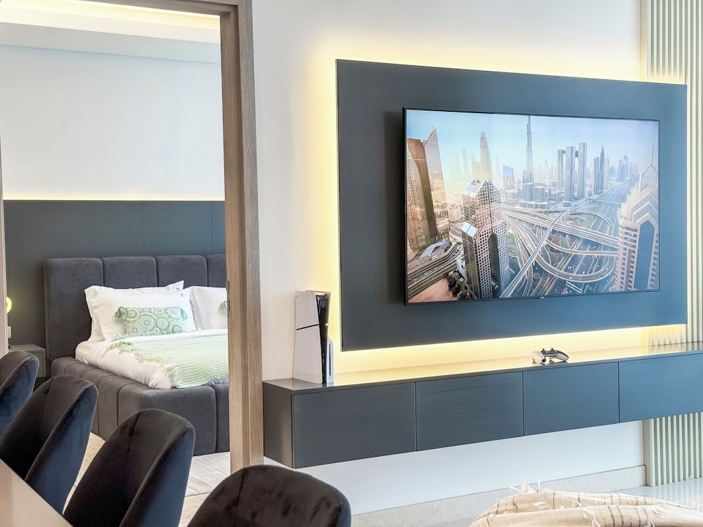 Luxury Apartment, City View, Tower photo 1