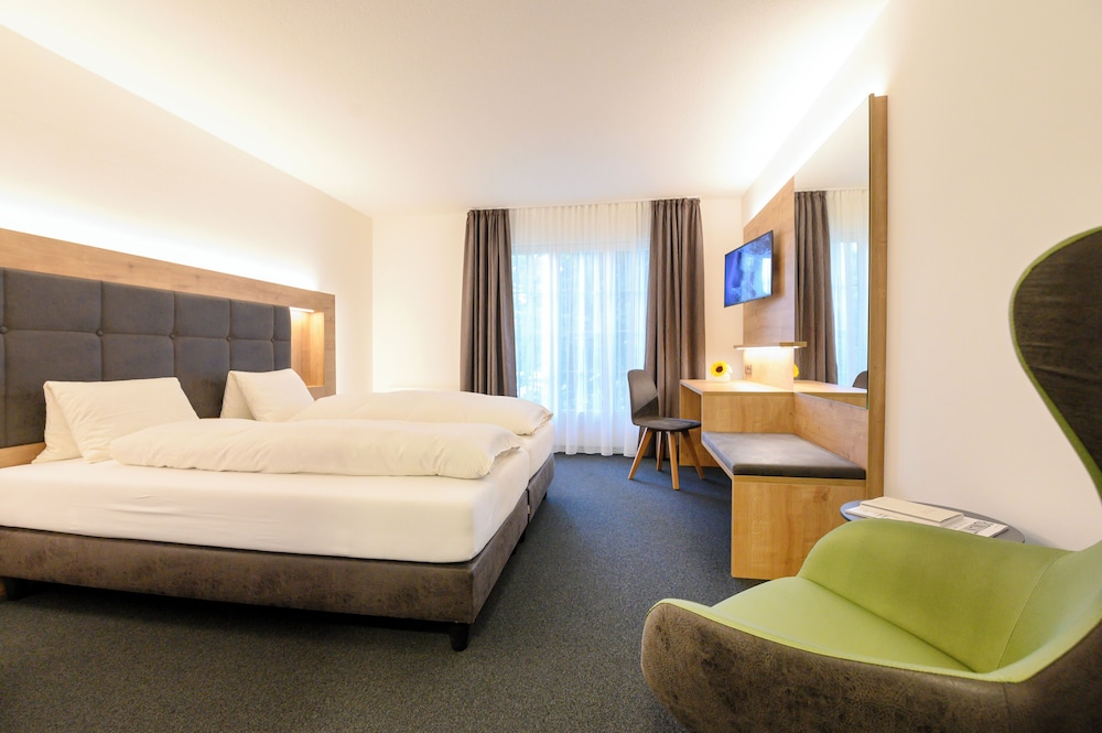 Superior Double Room, Garden View