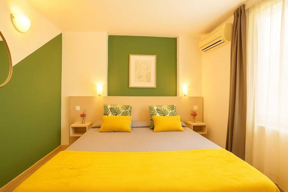 Standard Double or Twin Room - Photo 3