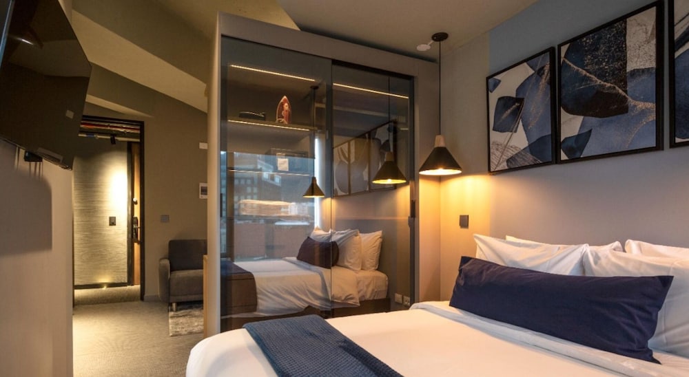 Apartment (B1)