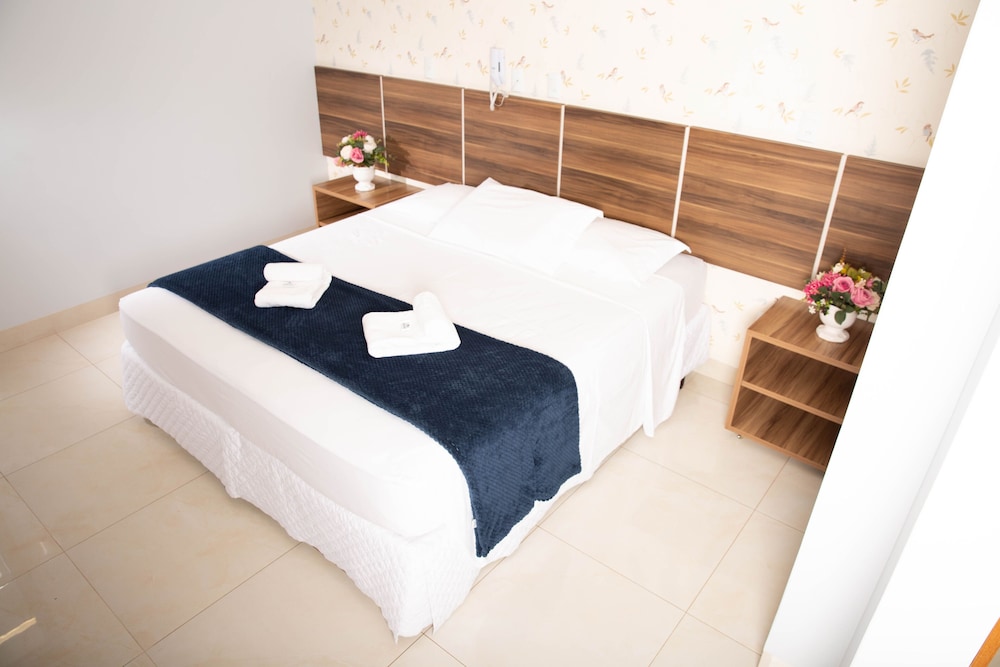 Deluxe Double Room, 1 King Bed photo 3