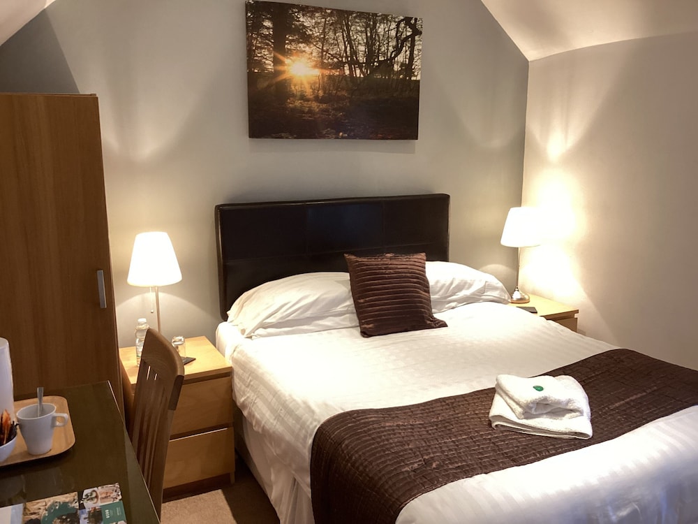 Single Room, Ensuite photo 2