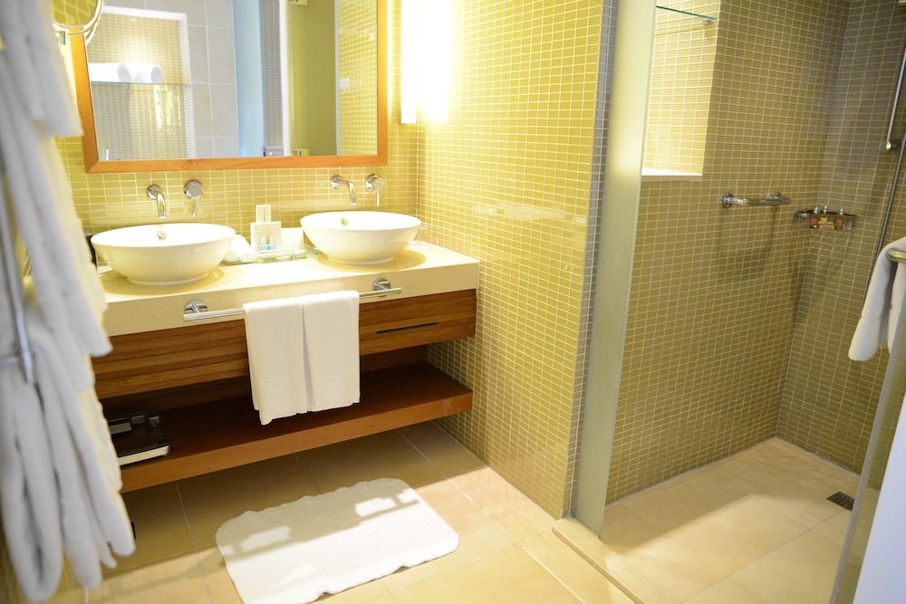 Standard Room, Balcony (Twin Beds)