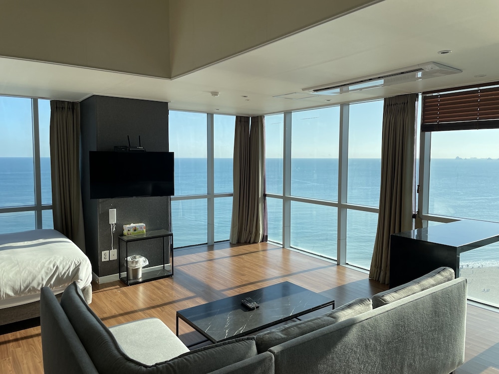 Pent House Deluxe Ocean 1501