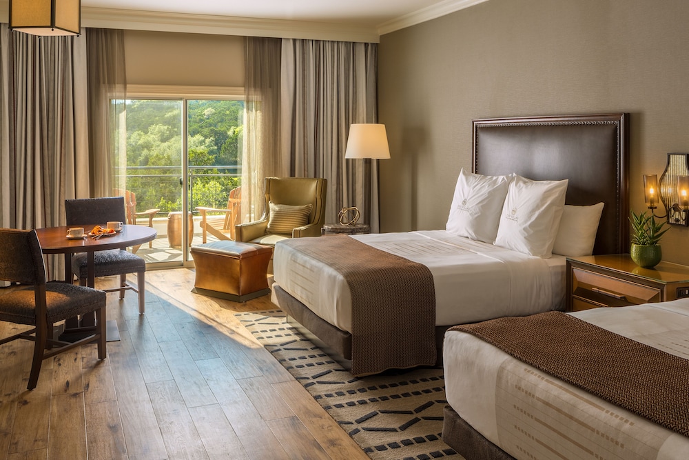 Villa, 2 Queen Beds, Mobility Accessible