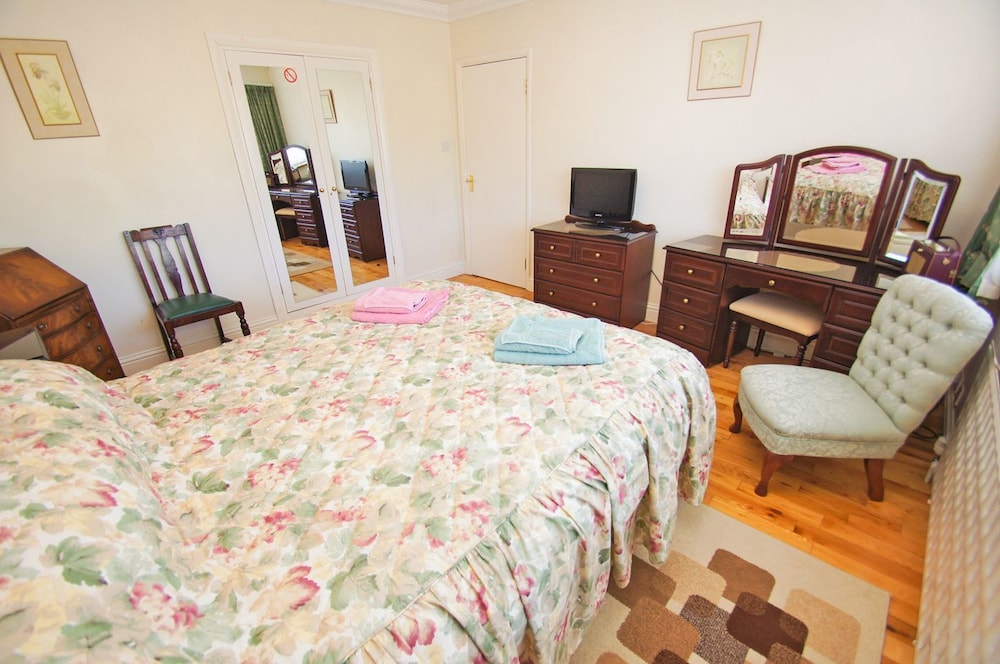 Bungalow photo 1