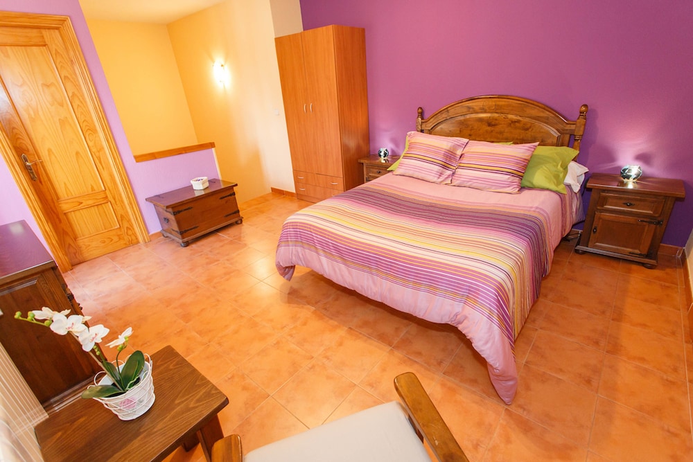 Basic House, 1 Double Bed, Smoking photo 3