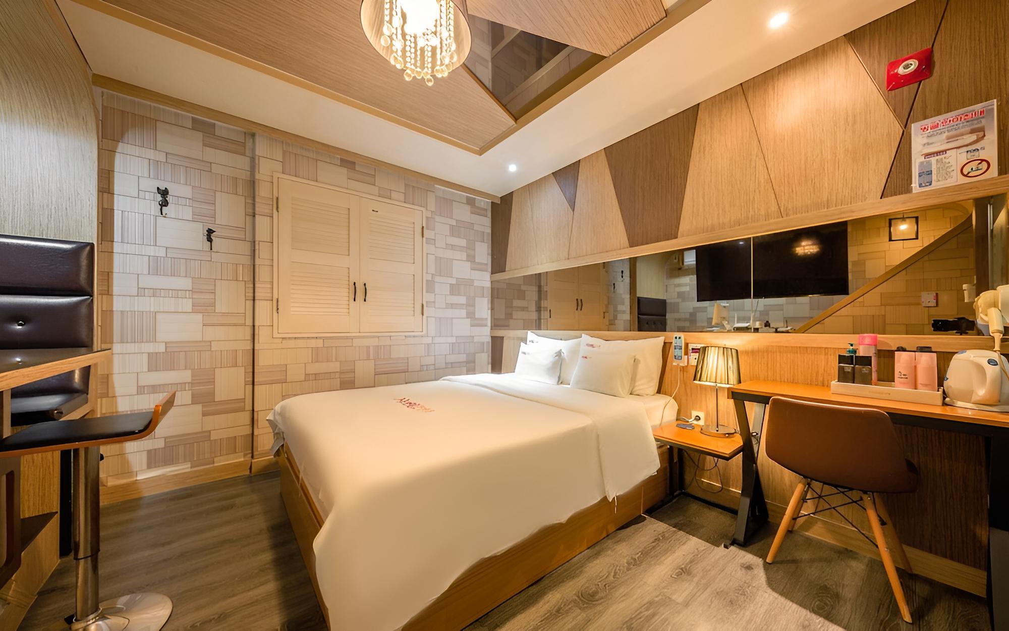 Room (Massage Spa C - Today's specials inqu) photo 2