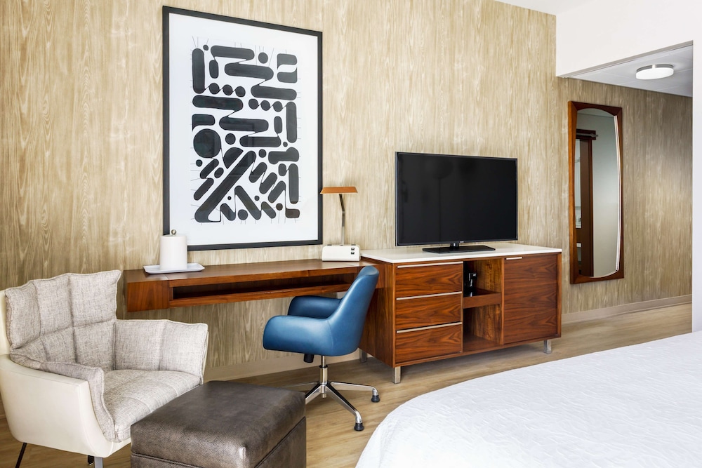 Room, 2 Queen Beds, Accessible, Non Smoking
