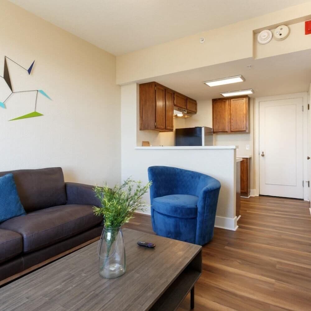 Suite (Historic City Scape)