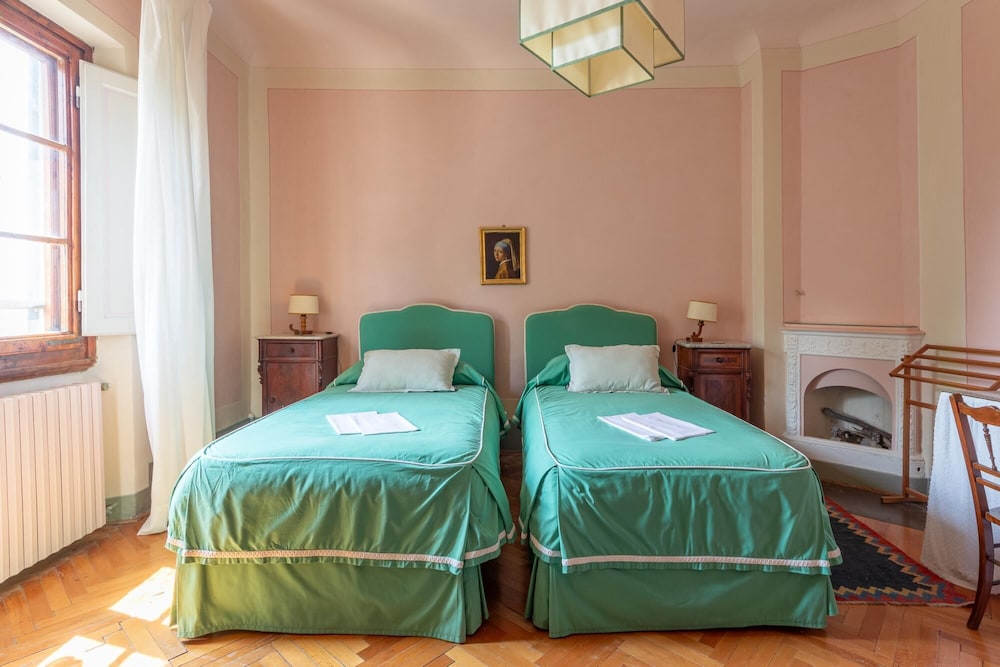 Villa di Tizzano Luxurious Retreat in Paradise, Photo 48