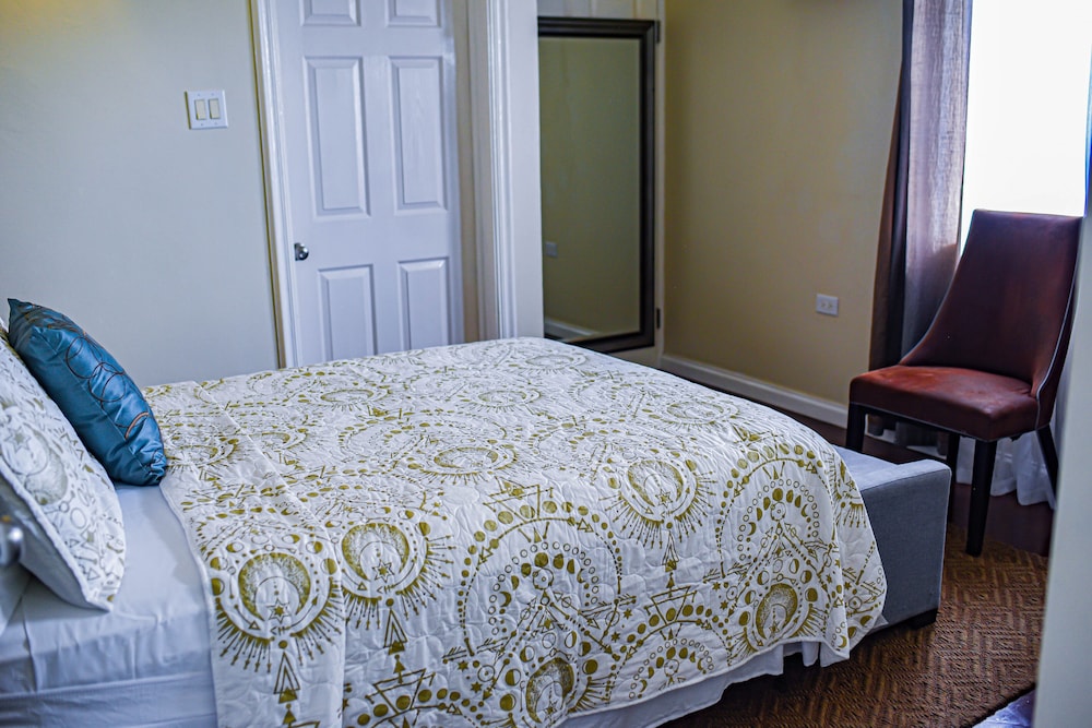Premier Room, 1 Double Bed, Balcony, Garden View - Photo 3
