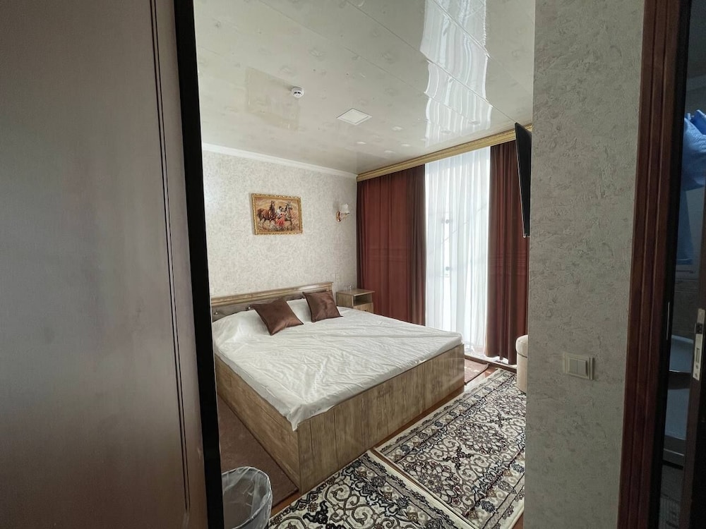 Standard Double or Twin Room photo 3