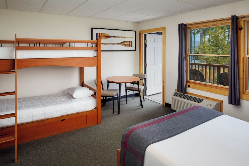 Triple Room, Multiple Beds, Lake View photo 2