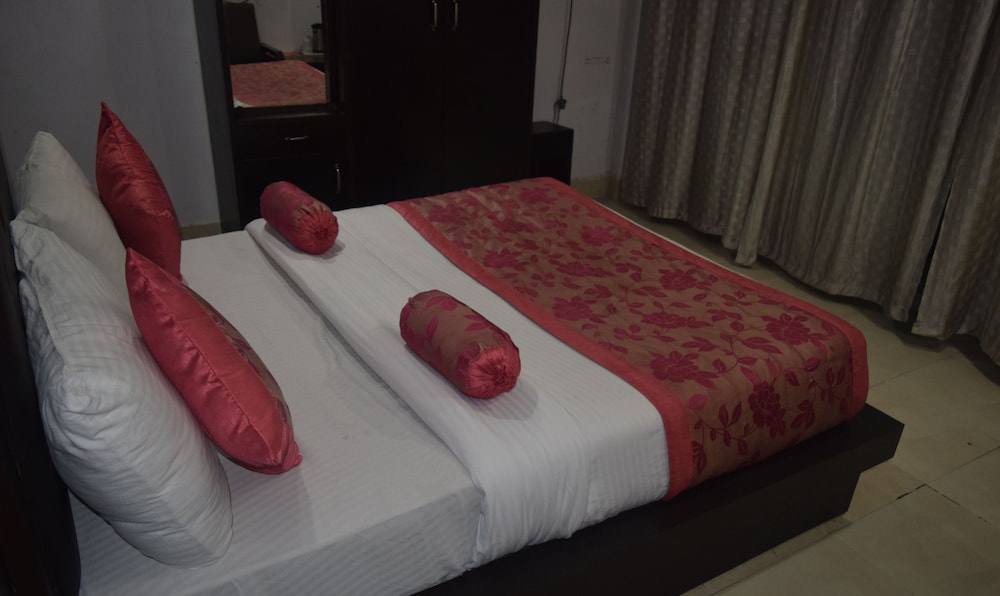 Deluxe Double Room, 1 Double Bed, Accessible, Smoking photo 3