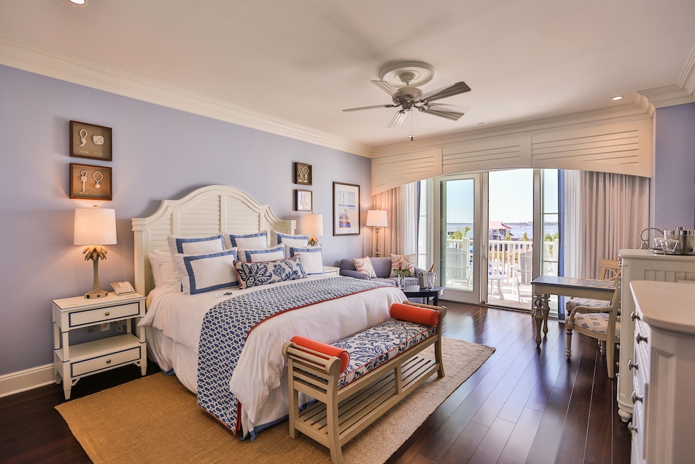 Deluxe Room, 1 King Bed, Accessible, Balcony (Harbor) photo 3