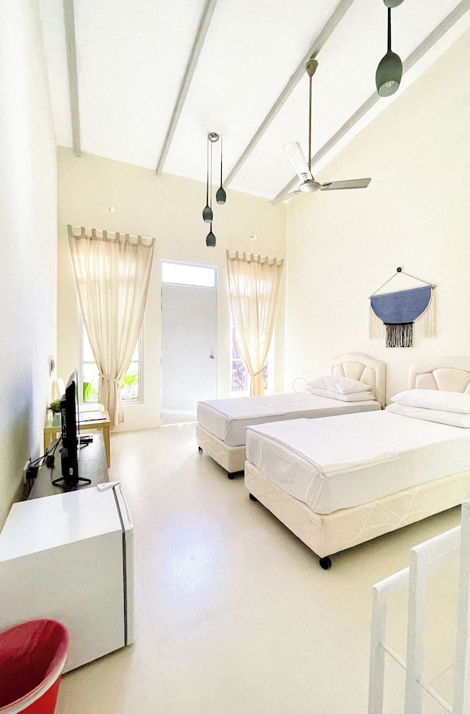 Standard Double or Twin Room photo 3
