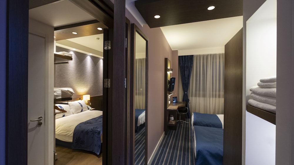 Standard Twin Room photo 3
