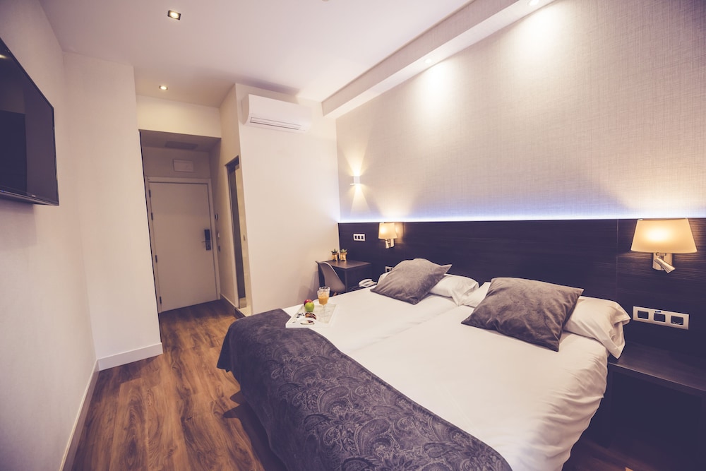 Double Room - Photo 4