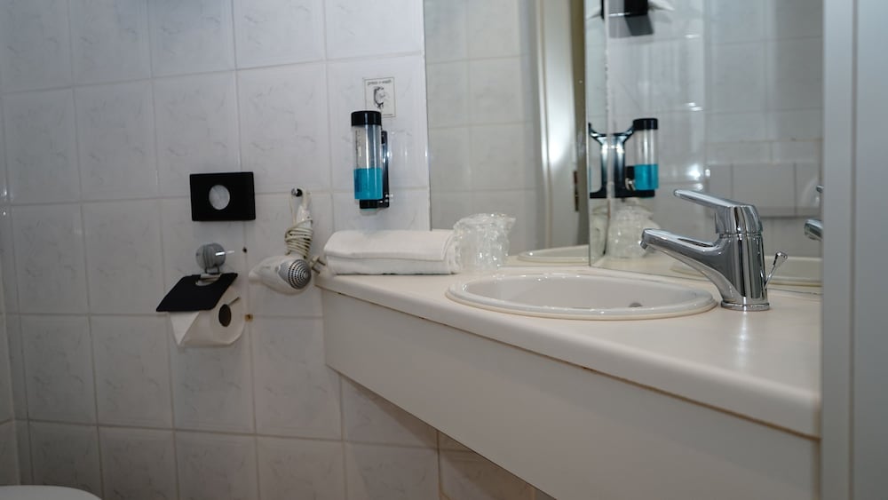 Standard Triple Room - Photo 2