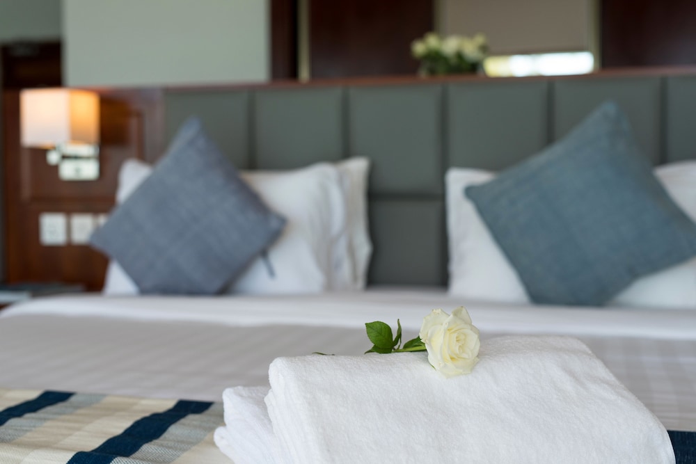 Standard Room, 1 King Bed photo 1