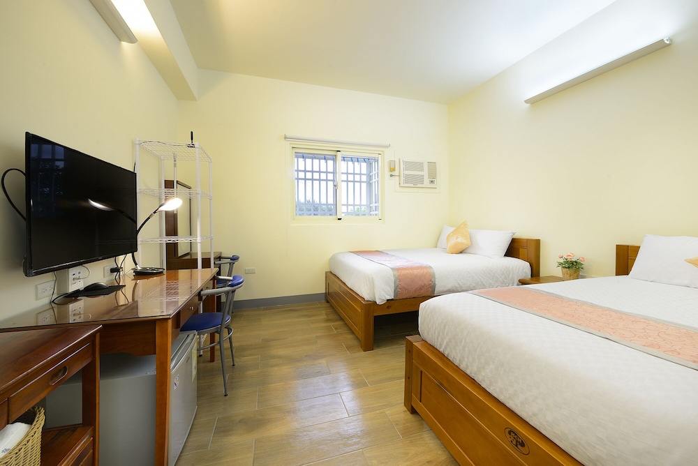 Classic Quadruple Room photo 2