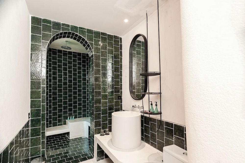 Panoramic Suite - Photo 2