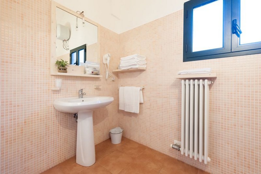 Superior Triple Room, Garden View photo 2
