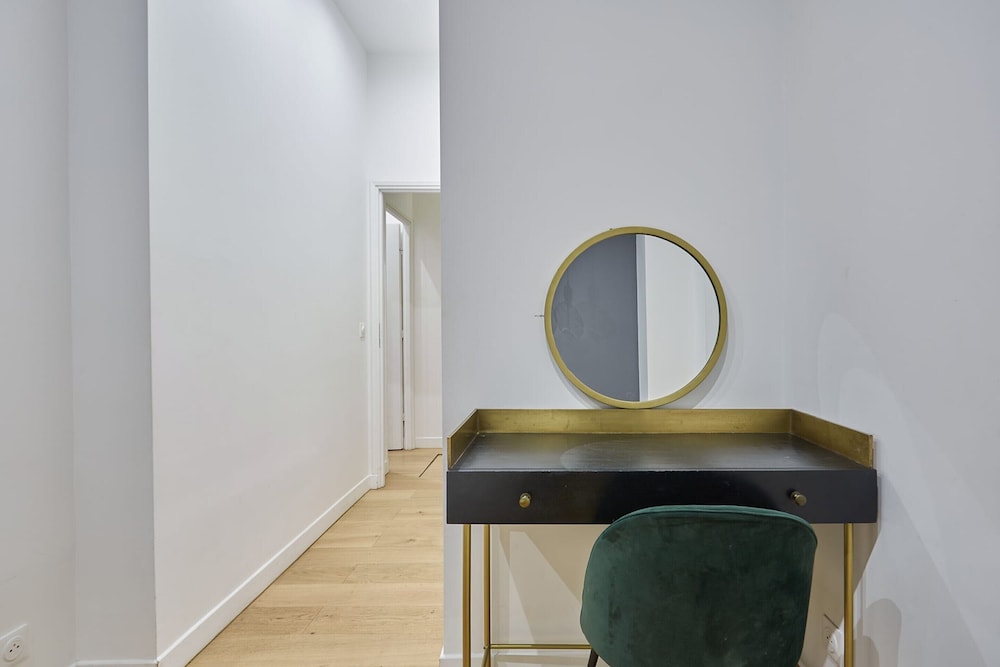 Apartment photo 2