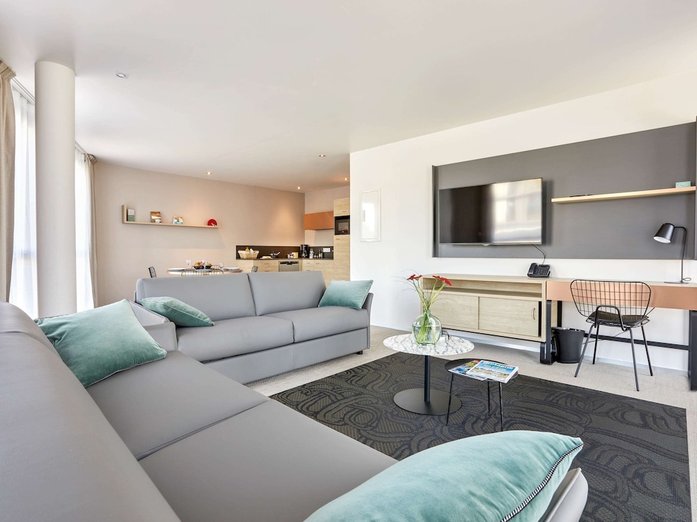 Apartment, 2 Bedrooms - Photo 11
