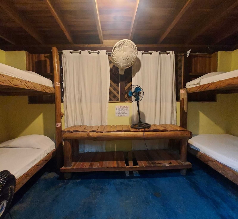 Shared Room 4 Single Beds - Shared Bathroom