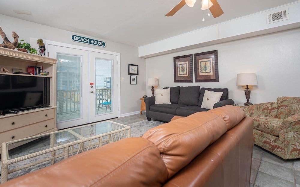 House, 2 Bedrooms