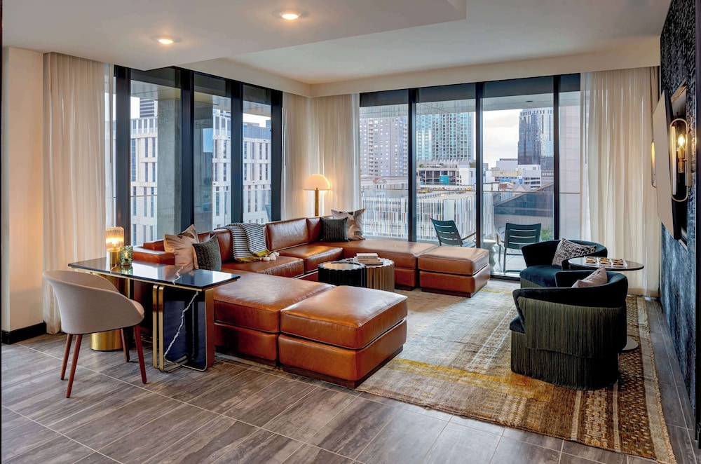 Presidential Suite (Hearing)