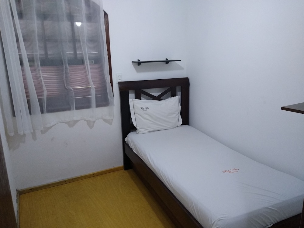 Standard Suite, Multiple Beds
