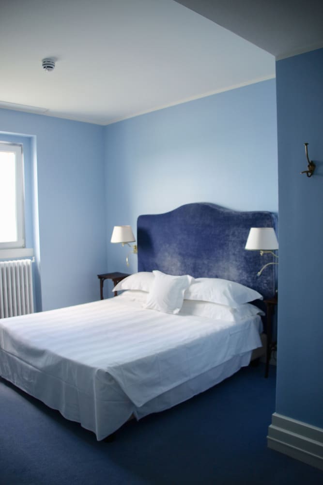 Double Room, Sea View (in Historical Villa) photo 1