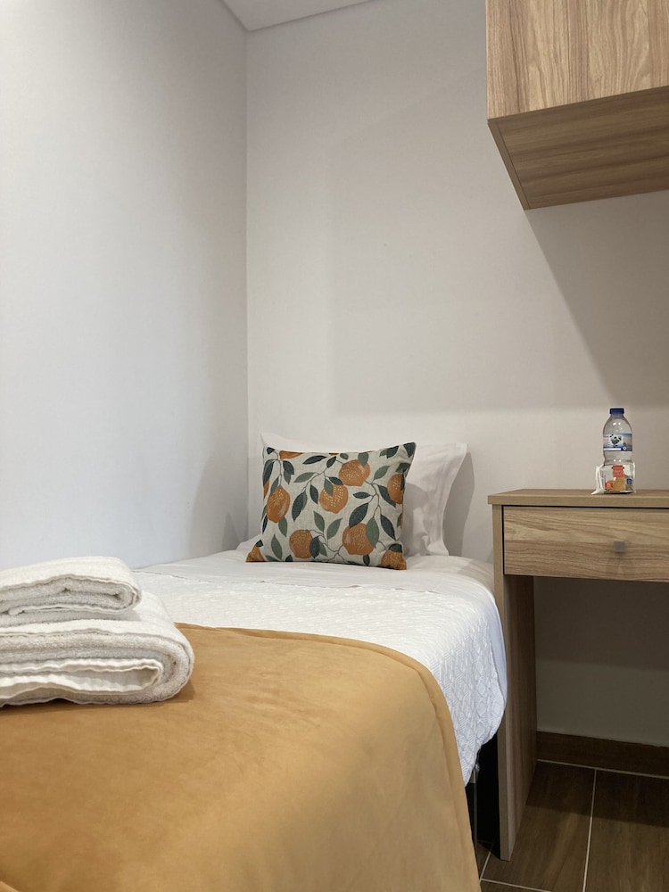 Standard Twin Room photo 2