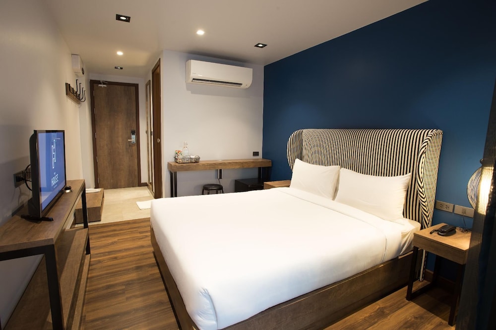 Superior Double Room, Balcony, City View