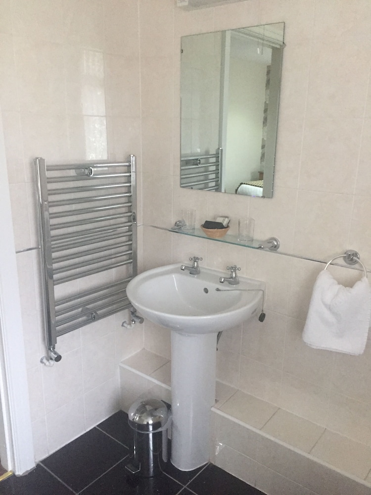 Suite, 1 Double Bed, Garden View - Photo 9
